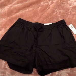 Linen comfy shorts - size medium